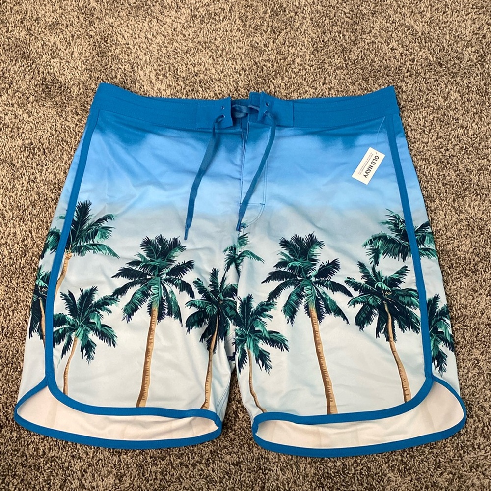 Old Navy palm trees men’s swim trunks